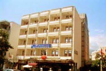 Diamore Hotell
