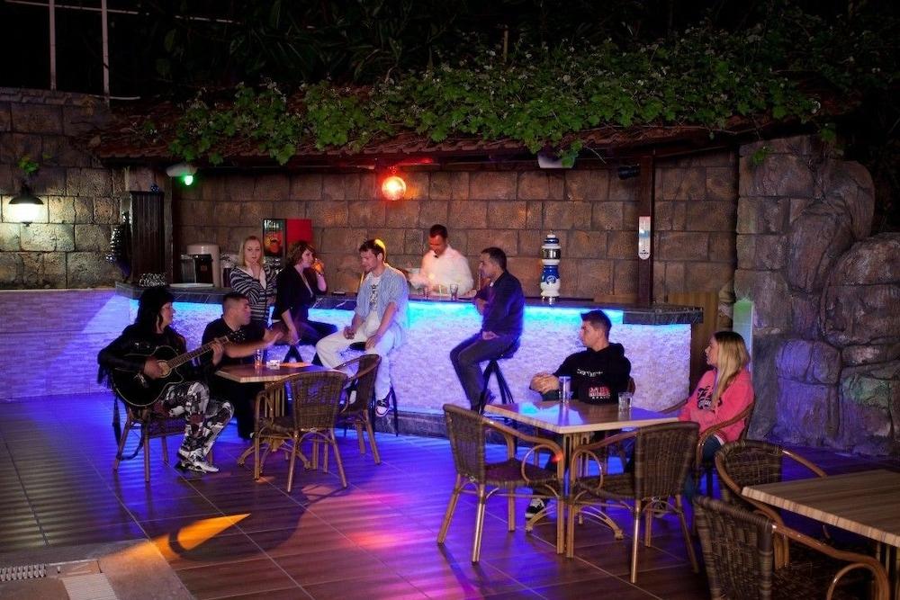 Hotell Diamore 3*