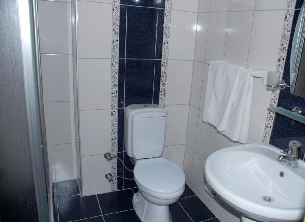 Diamore Hotell 3*