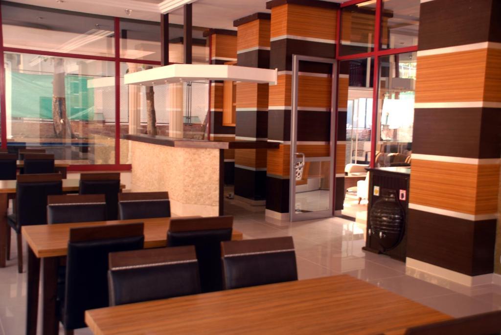 Diamore Hotell 3*
