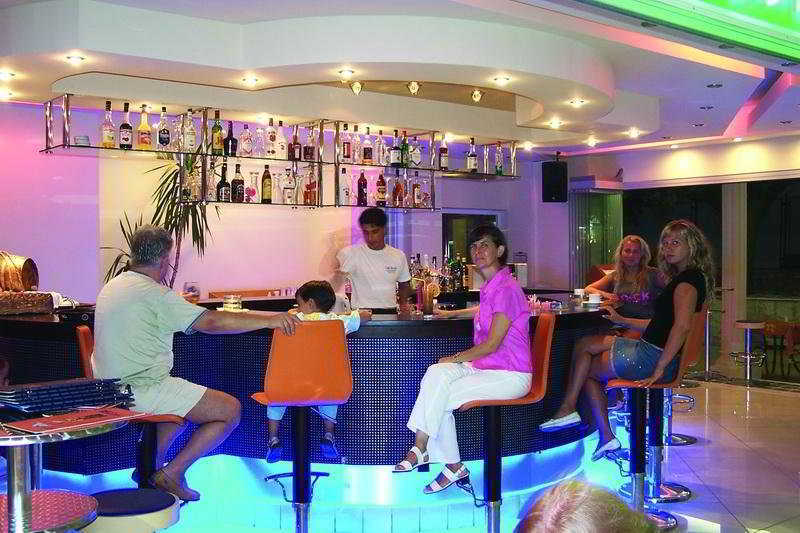 Diamore Hotell 3*