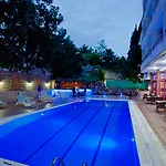 Diamore Hotel